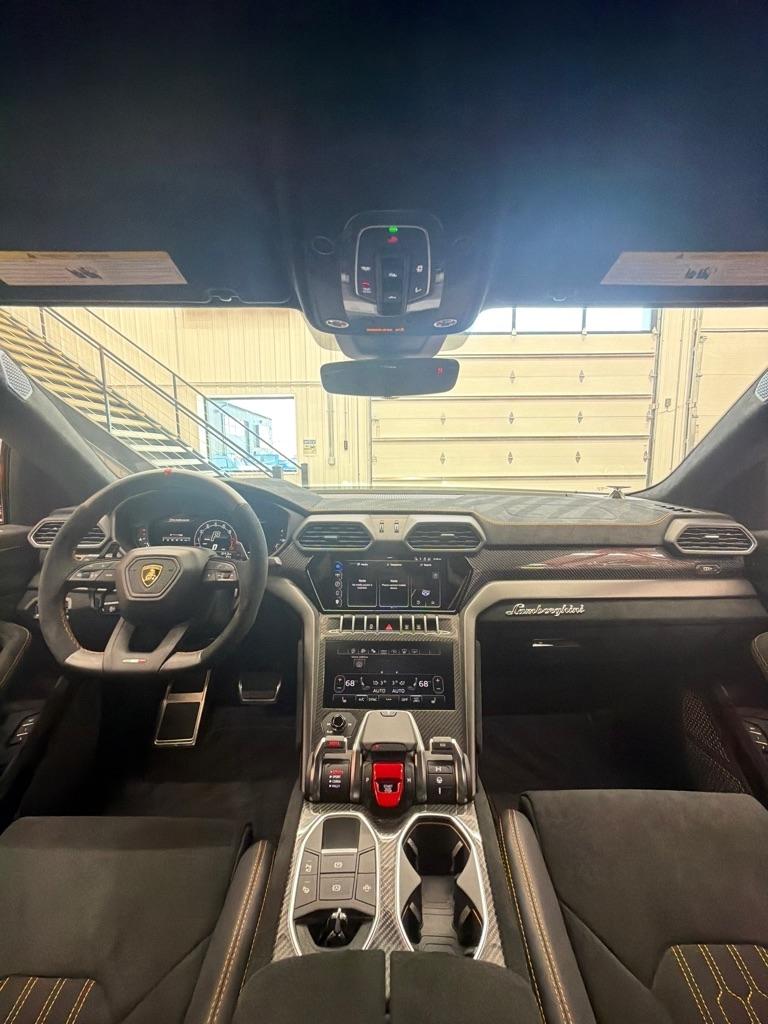 Lamborghini Urus Performante AWD 2024