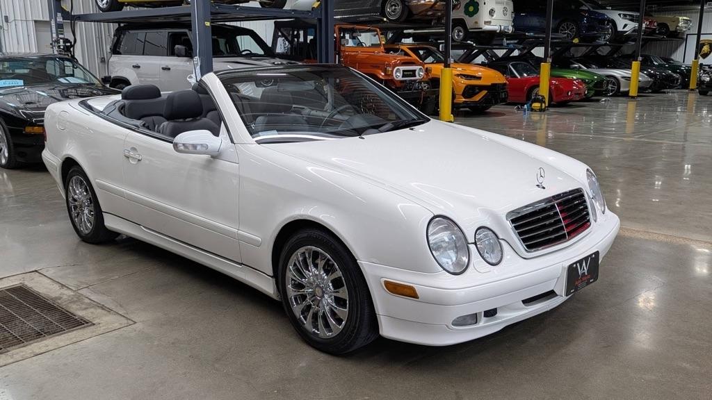 Mercedes-Benz CLK-Class 2dr Cabriolet 3.2L 2003