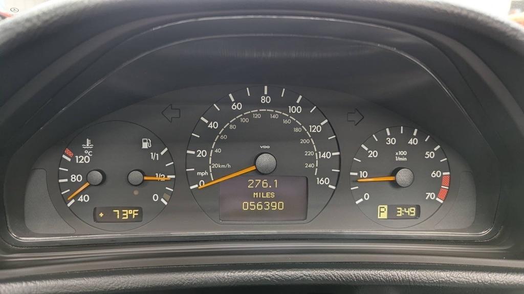 Mercedes-Benz CLK-Class 2dr Cabriolet 3.2L 2003