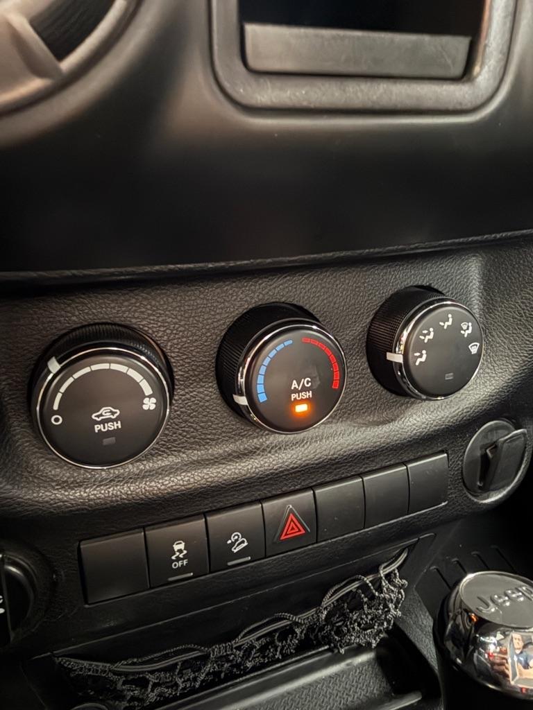 Jeep Wrangler 4WD 2dr Sport 2014