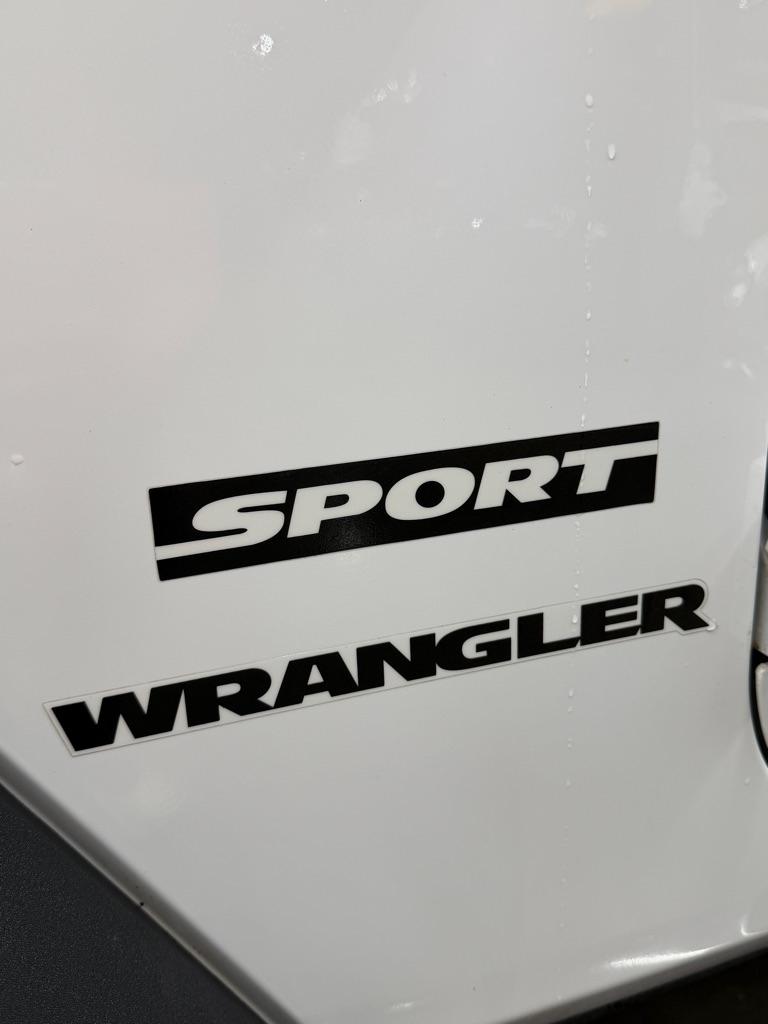 Jeep Wrangler 4WD 2dr Sport 2014