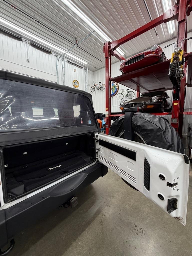 Jeep Wrangler 4WD 2dr Sport 2014