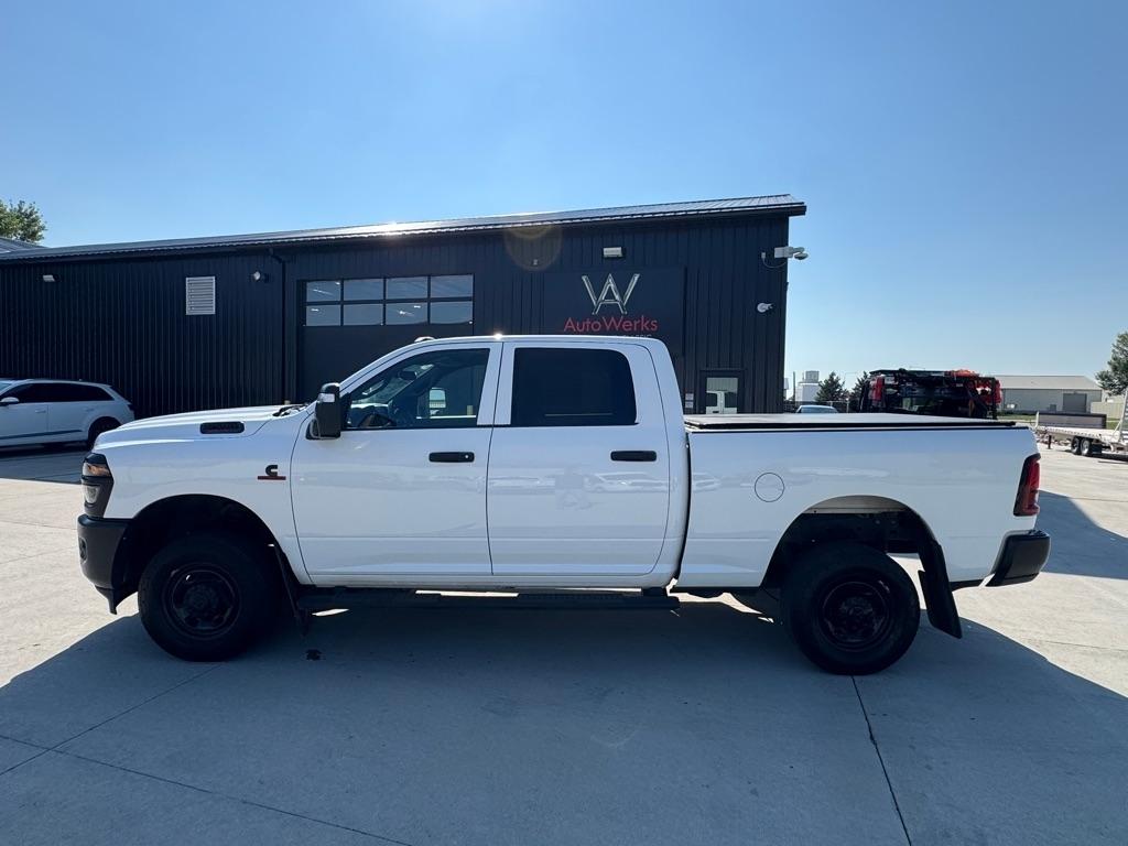 RAM 2500 Tradesman 4x4 Crew Cab 6'4" Box 2025