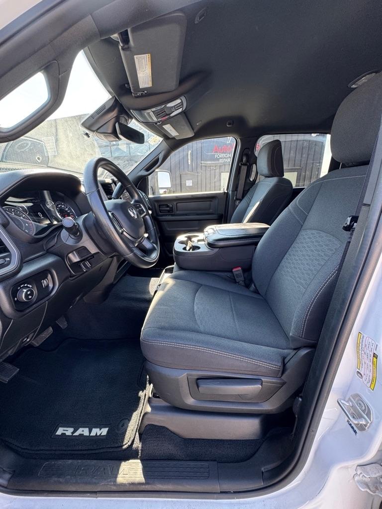 RAM 2500 Tradesman 4x4 Crew Cab 6'4" Box 2025