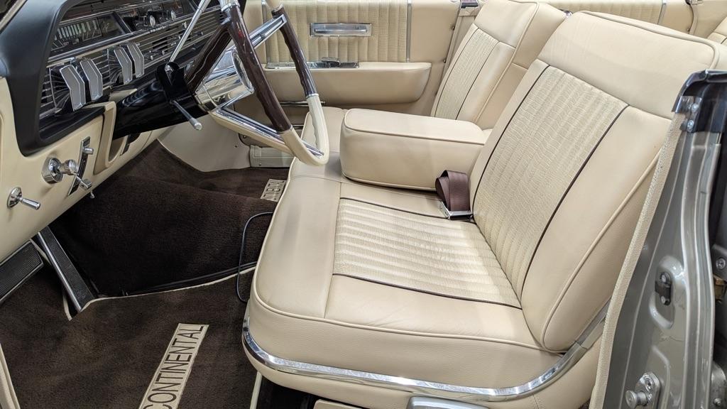 Lincoln Continental  1964