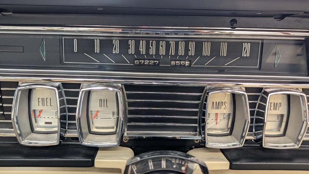 Lincoln Continental  1964