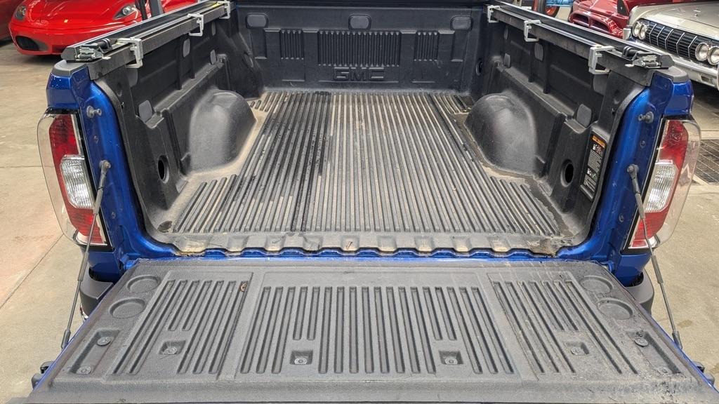 GMC Canyon 4WD Crew Cab 140.5" SLT 2018