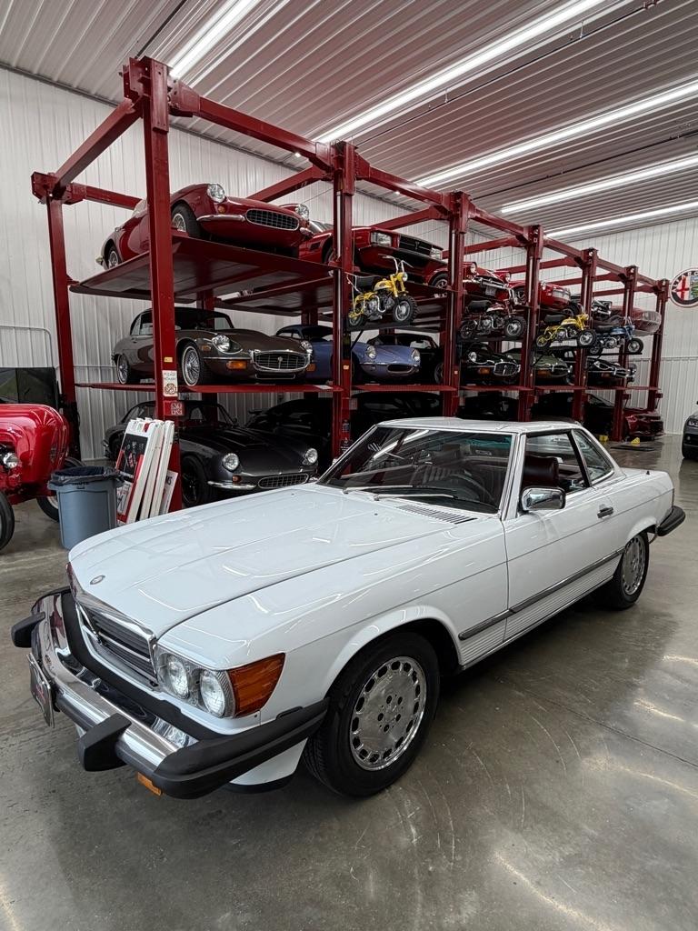 Mercedes-Benz 560-Class  1987