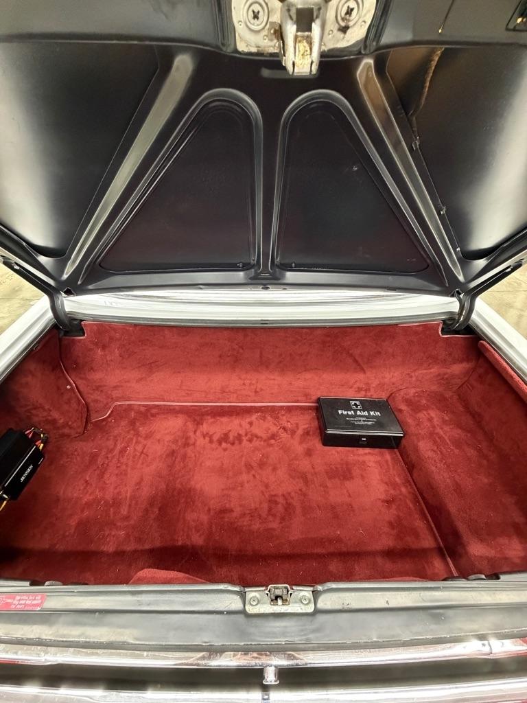 Mercedes-Benz 560-Class  1987