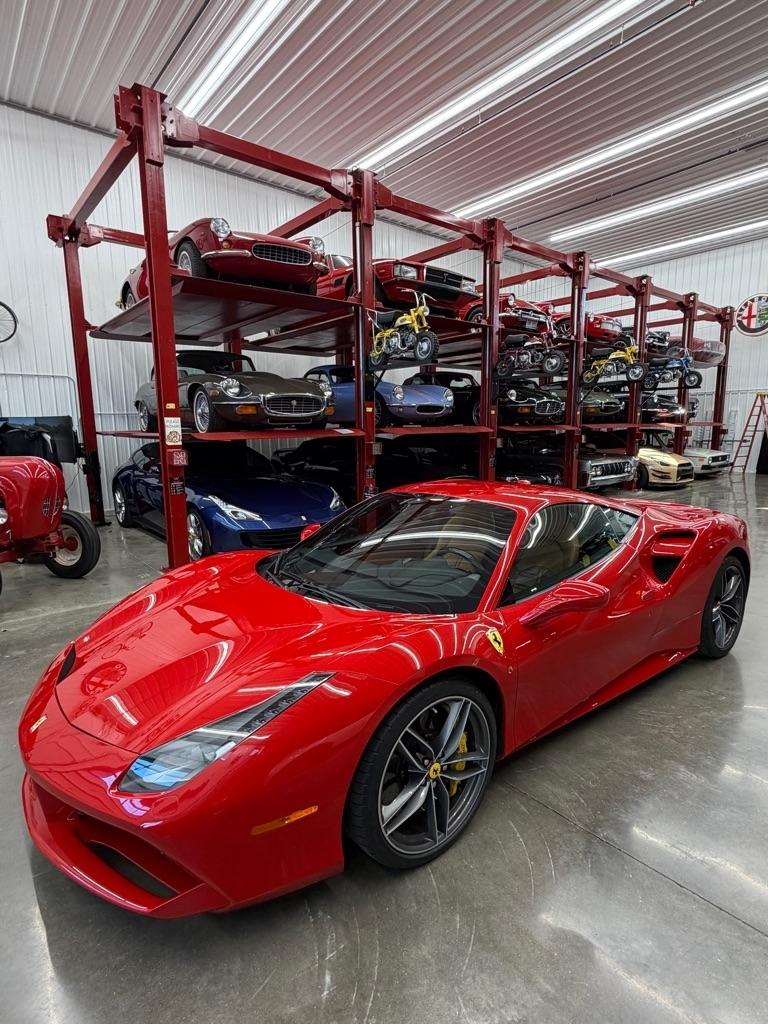 Ferrari 488 GTB Coupe 2017