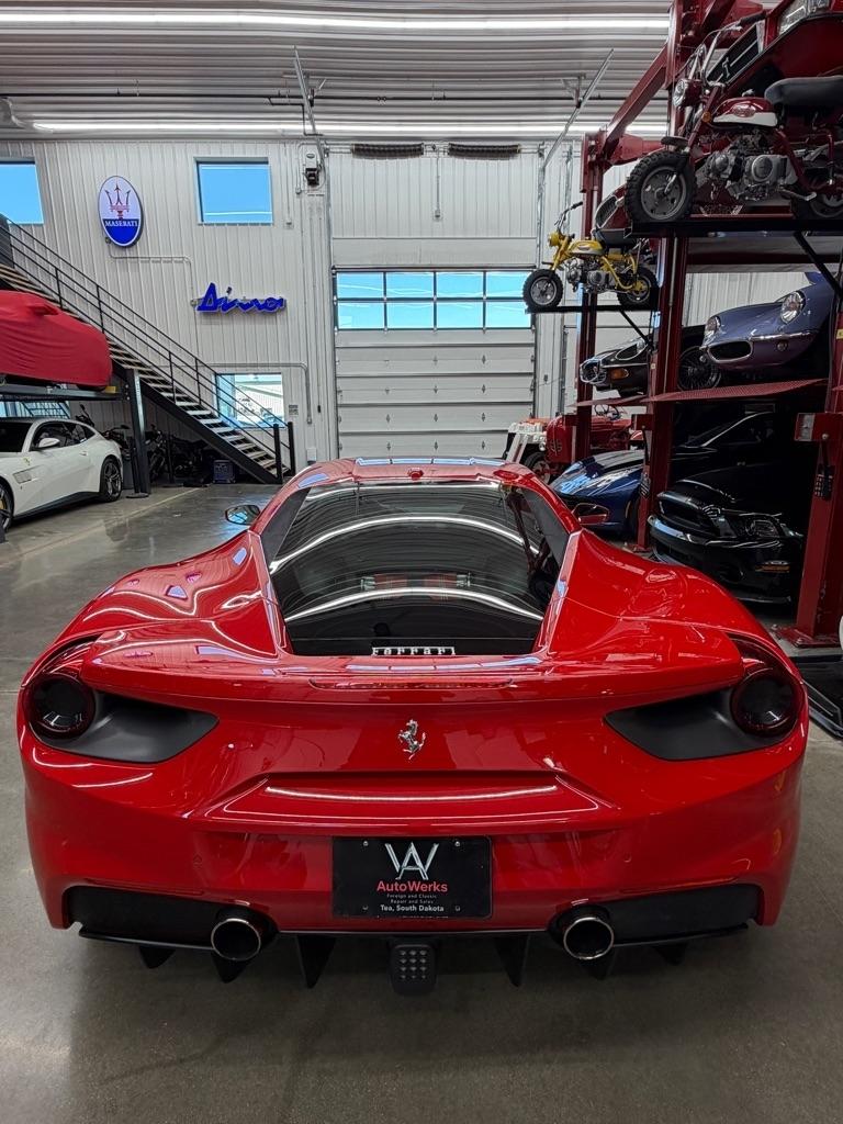Ferrari 488 GTB Coupe 2017