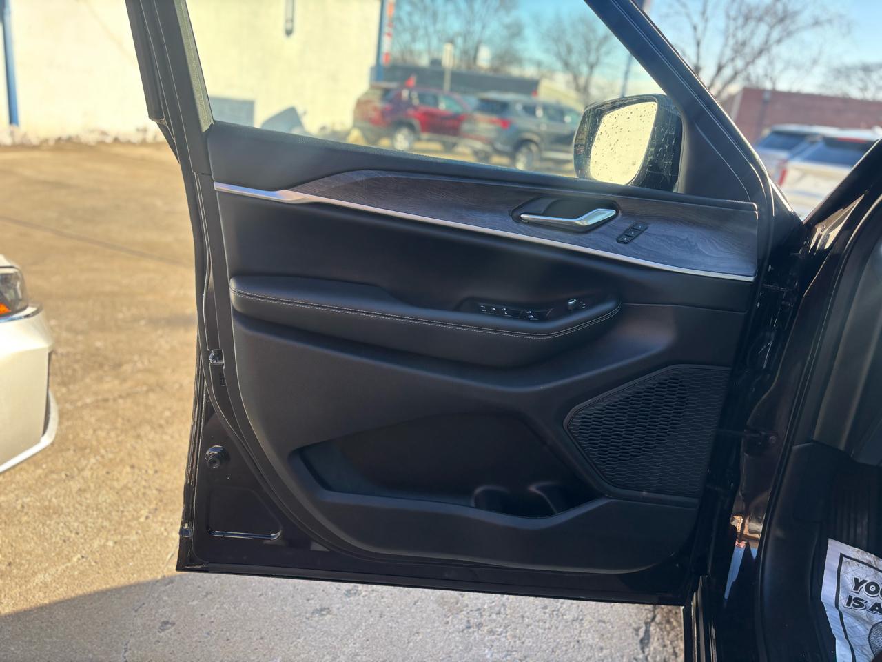 Jeep Grand Cherokee L Limited 4WD 2023