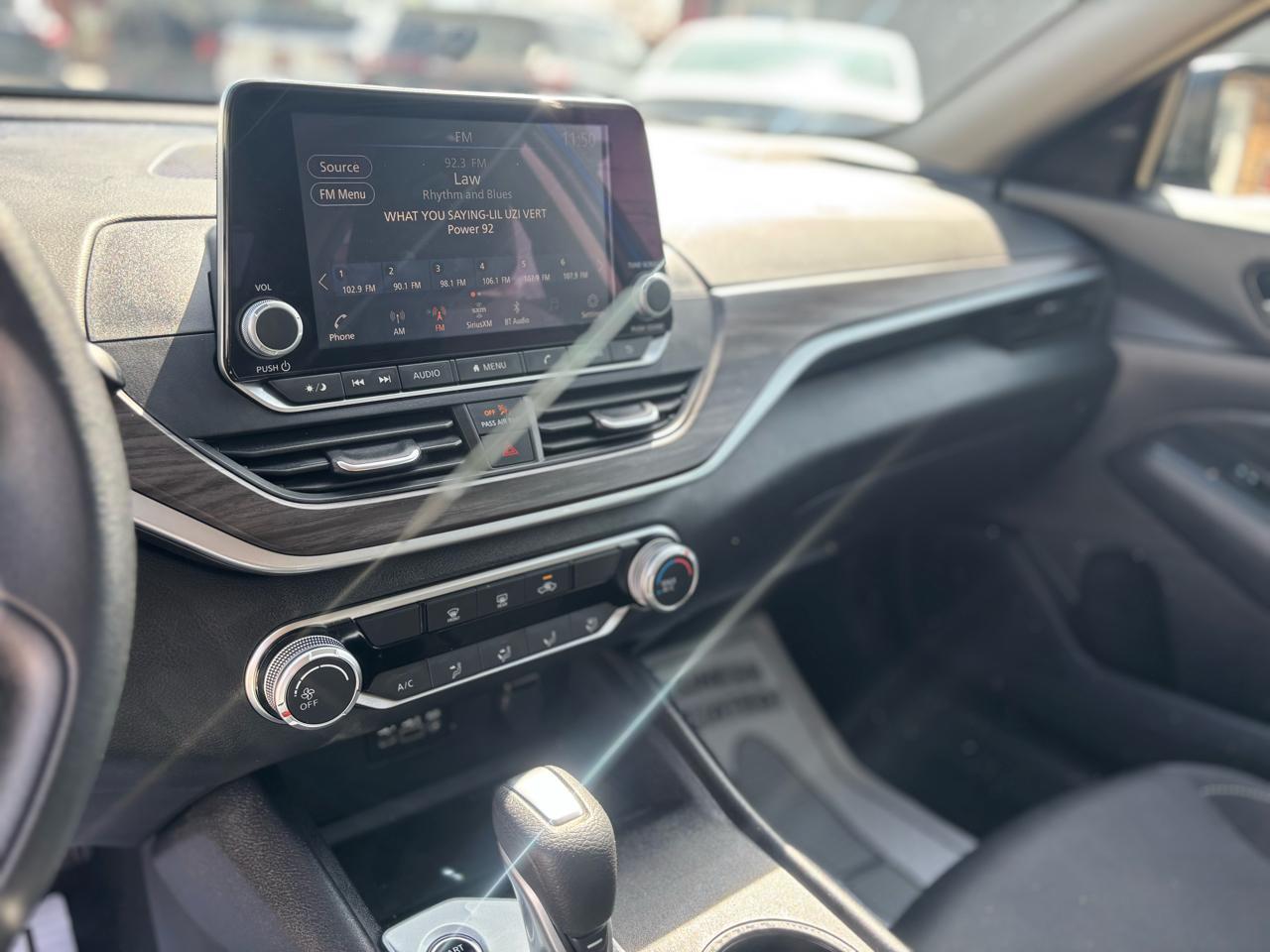 Nissan Altima 2.5 SV 2025