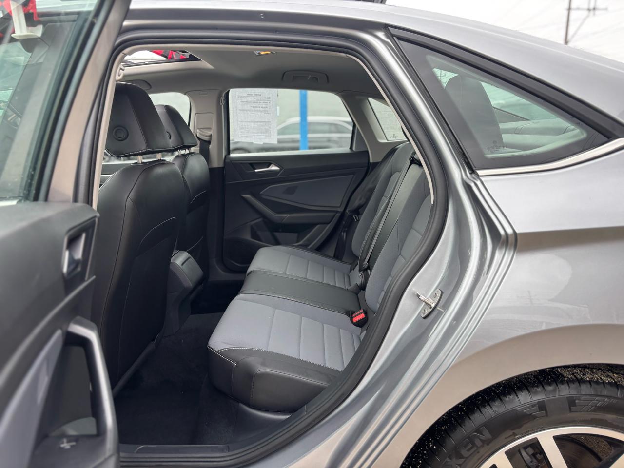 Volkswagen Jetta SE 2025