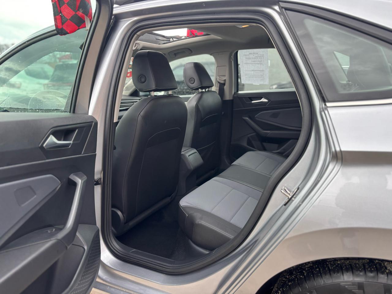 Volkswagen Jetta SE 2025