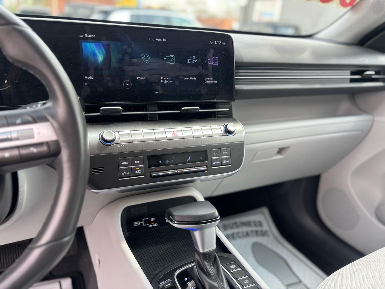 Hyundai Kona SEL AWD 2024