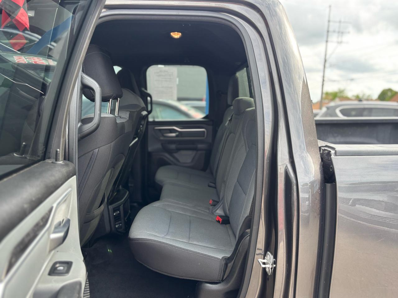 RAM 1500 Big Horn Quad Cab 4WD 2023