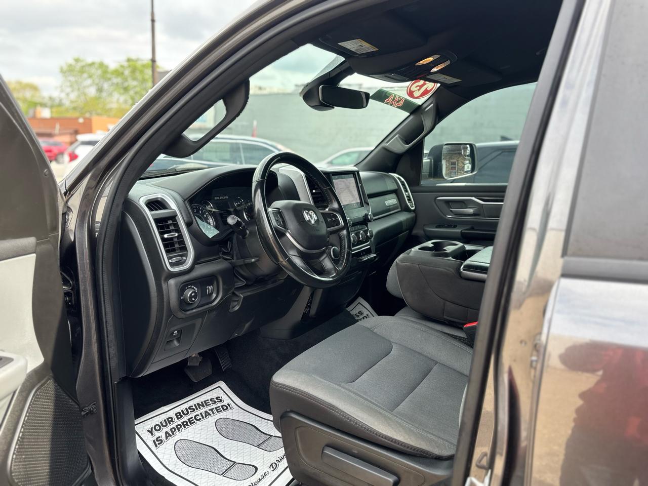 RAM 1500 Big Horn Quad Cab 4WD 2023