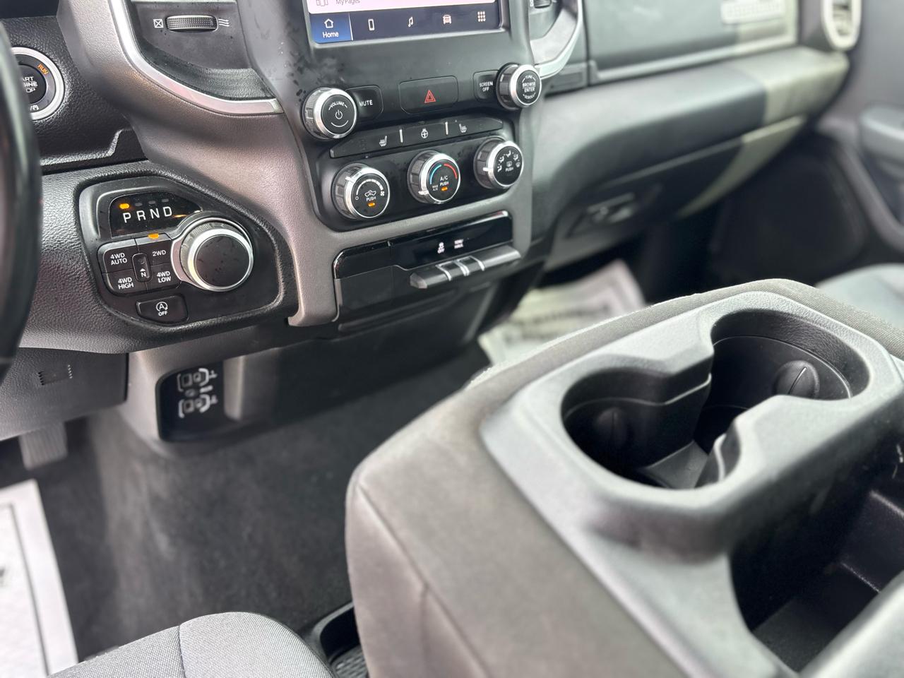 RAM 1500 Big Horn Quad Cab 4WD 2023