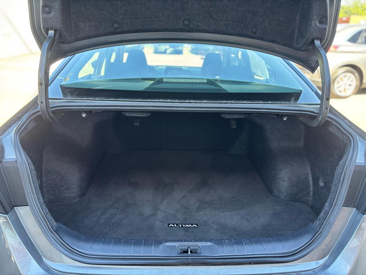 Nissan Altima SV 2025