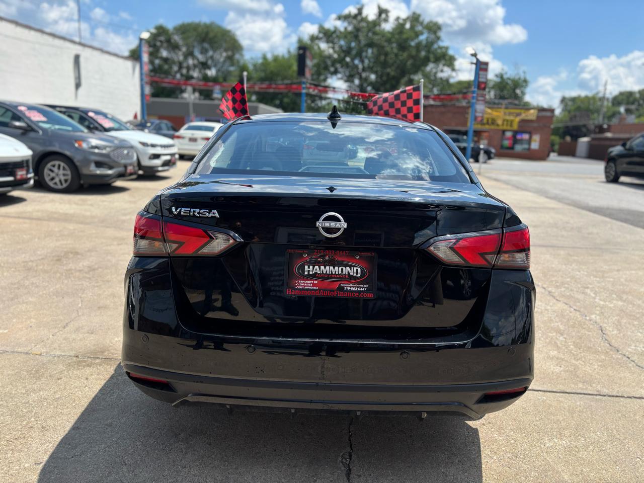 2025 Nissan Versa Sedan SV - Photo 13