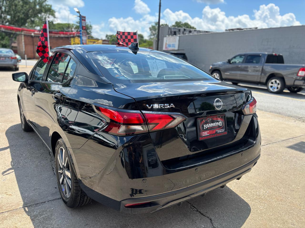 2025 Nissan Versa Sedan SV - Photo 14