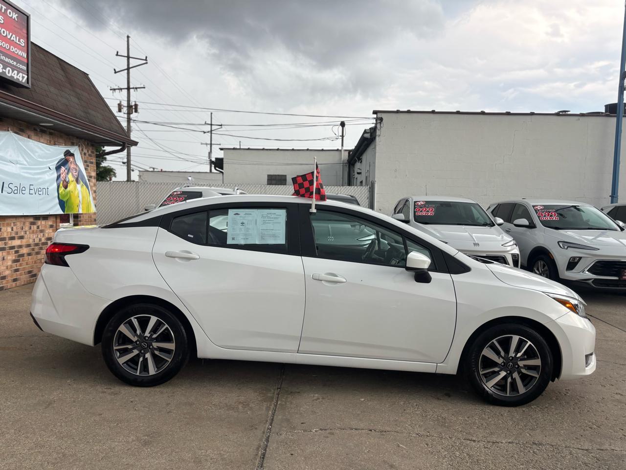 2025 Nissan Versa Sedan SV - Photo 10