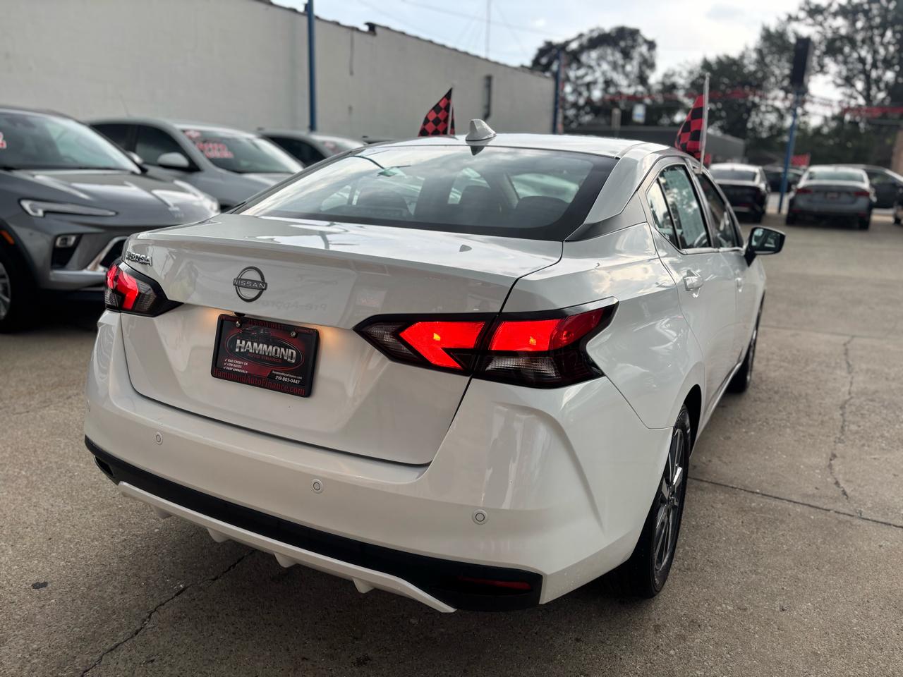 2025 Nissan Versa Sedan SV - Photo 11