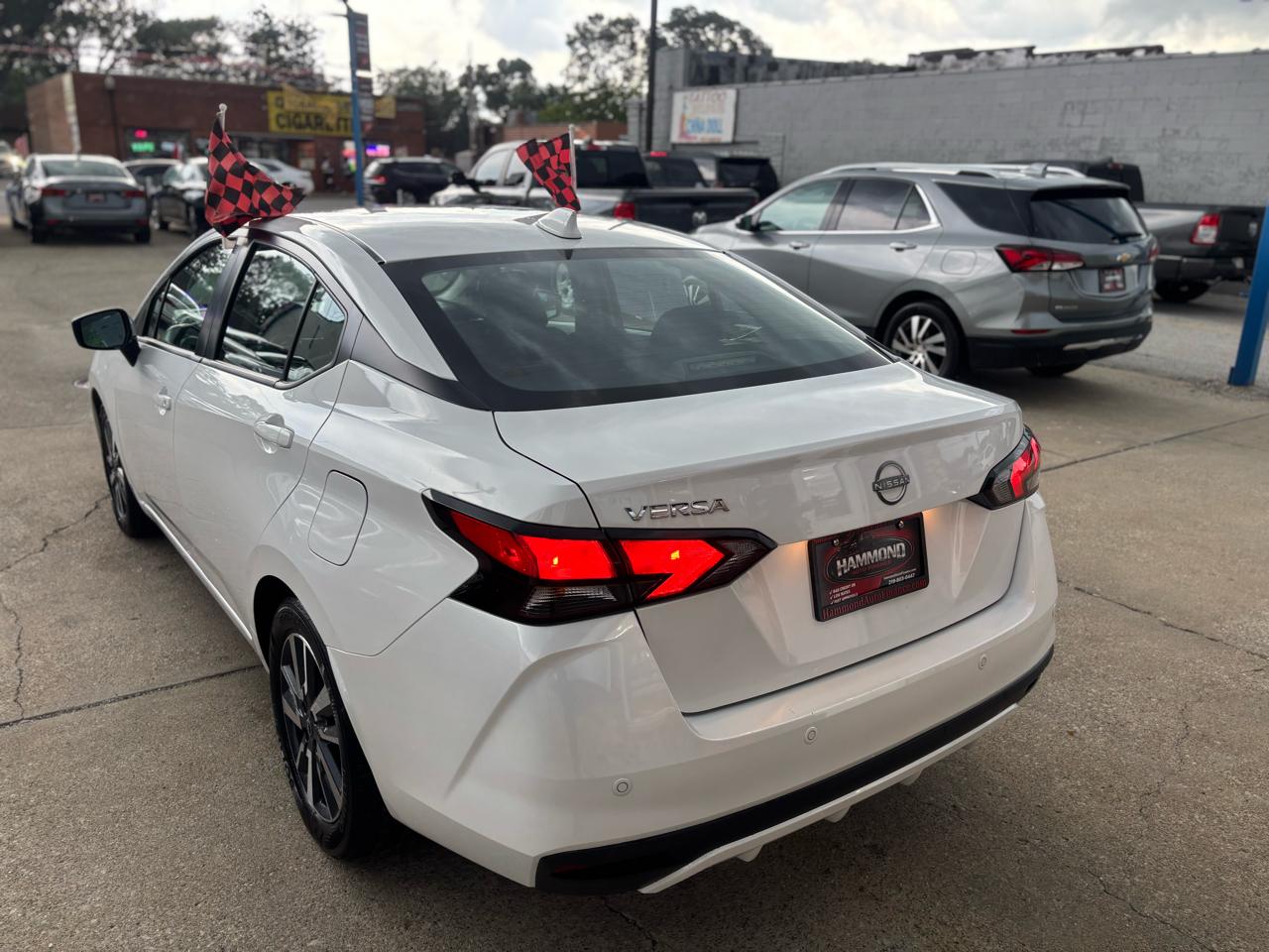 2025 Nissan Versa Sedan SV - Photo 15