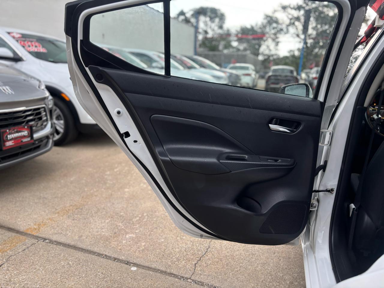 2025 Nissan Versa Sedan SV - Photo 24