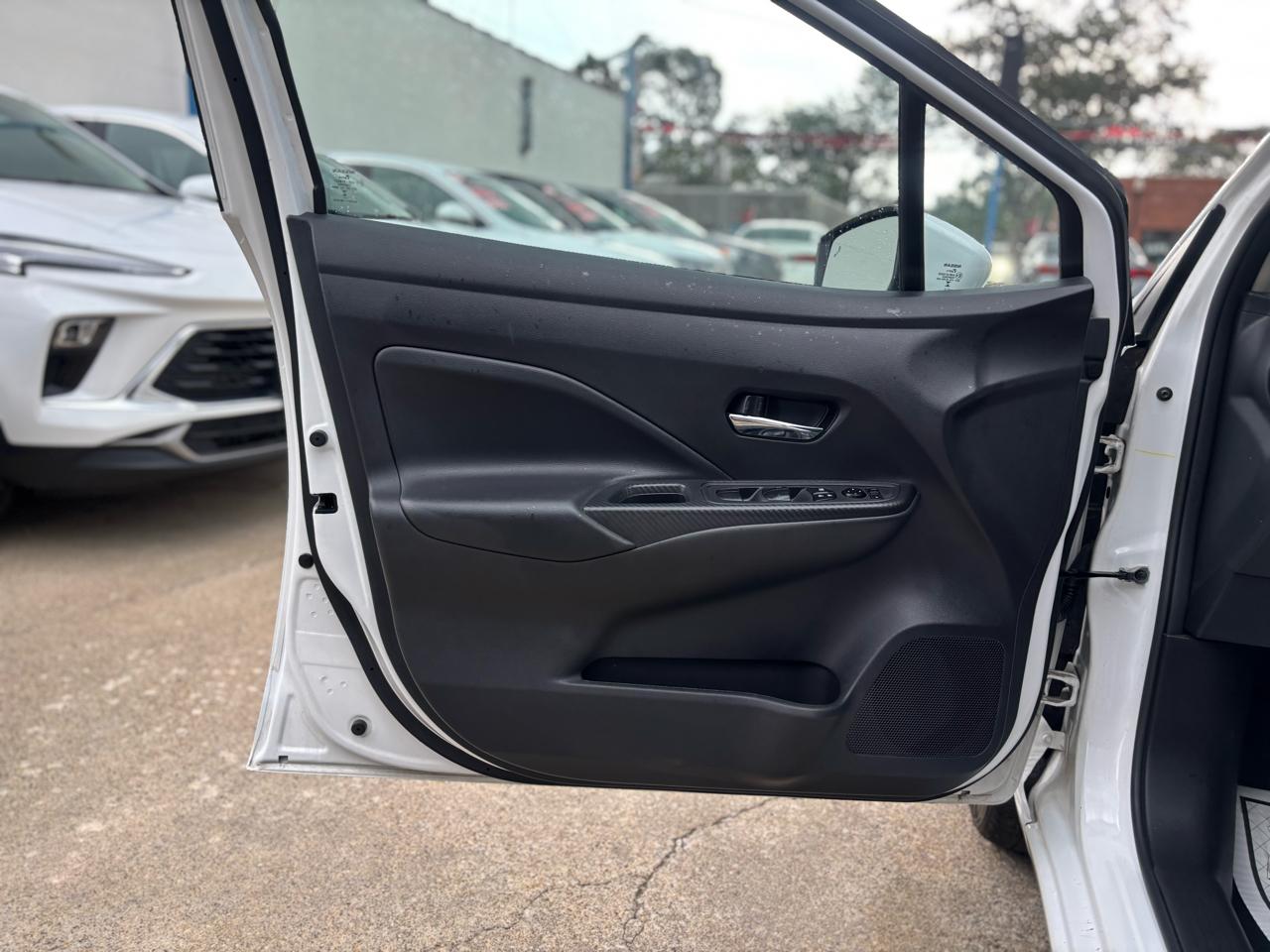 2025 Nissan Versa Sedan SV - Photo 25