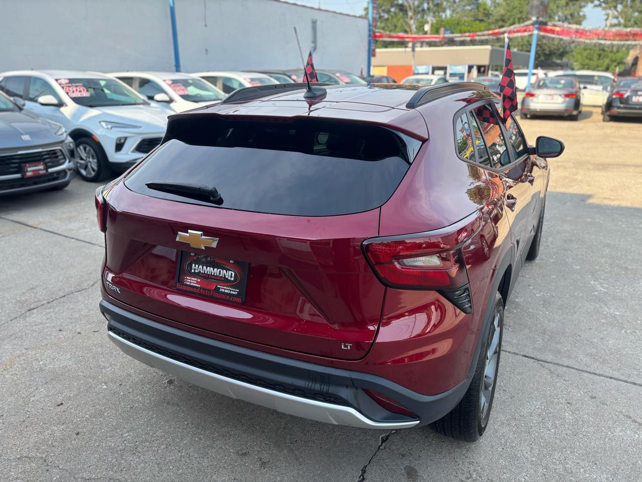 2025 Chevrolet Trax LT - Photo 12
