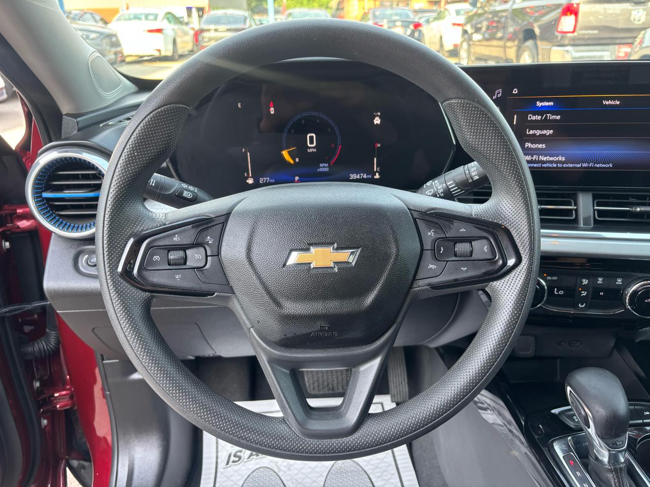 2025 Chevrolet Trax LT - Photo 28