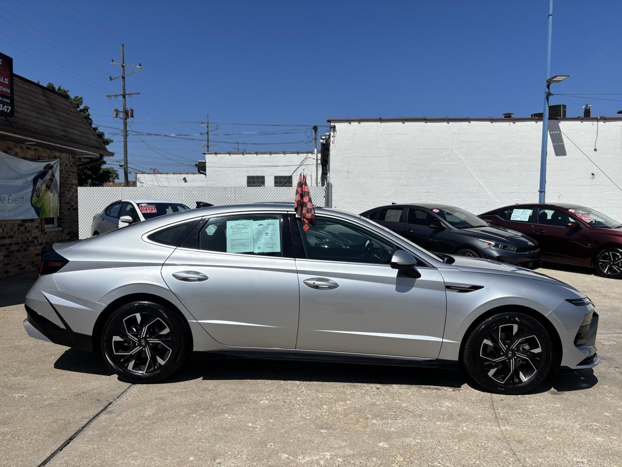2025 Hyundai Sonata SEL - Photo 9