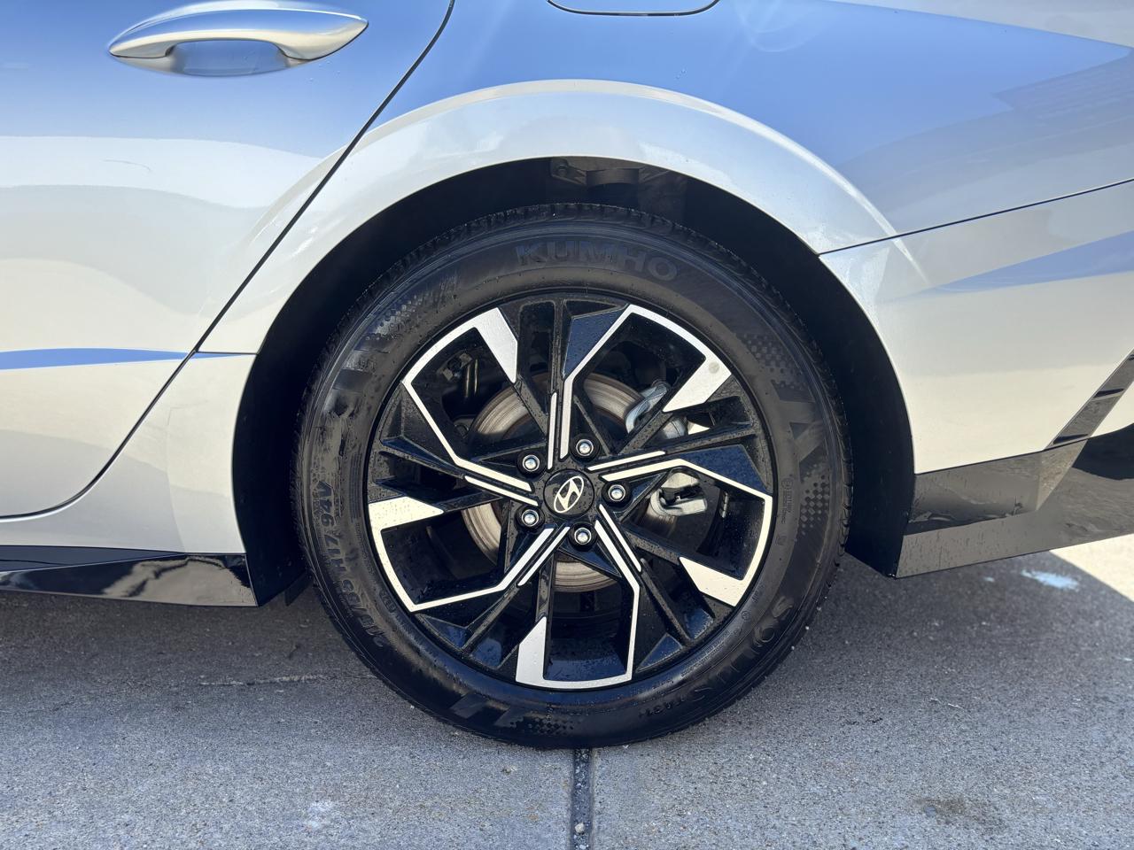 2025 Hyundai Sonata SEL - Photo 15