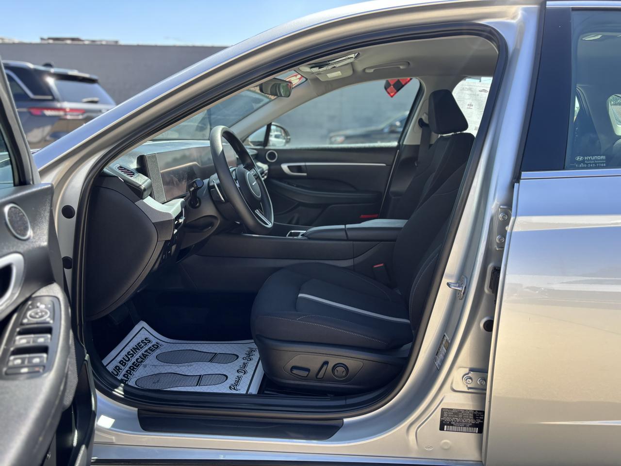 2025 Hyundai Sonata SEL - Photo 25