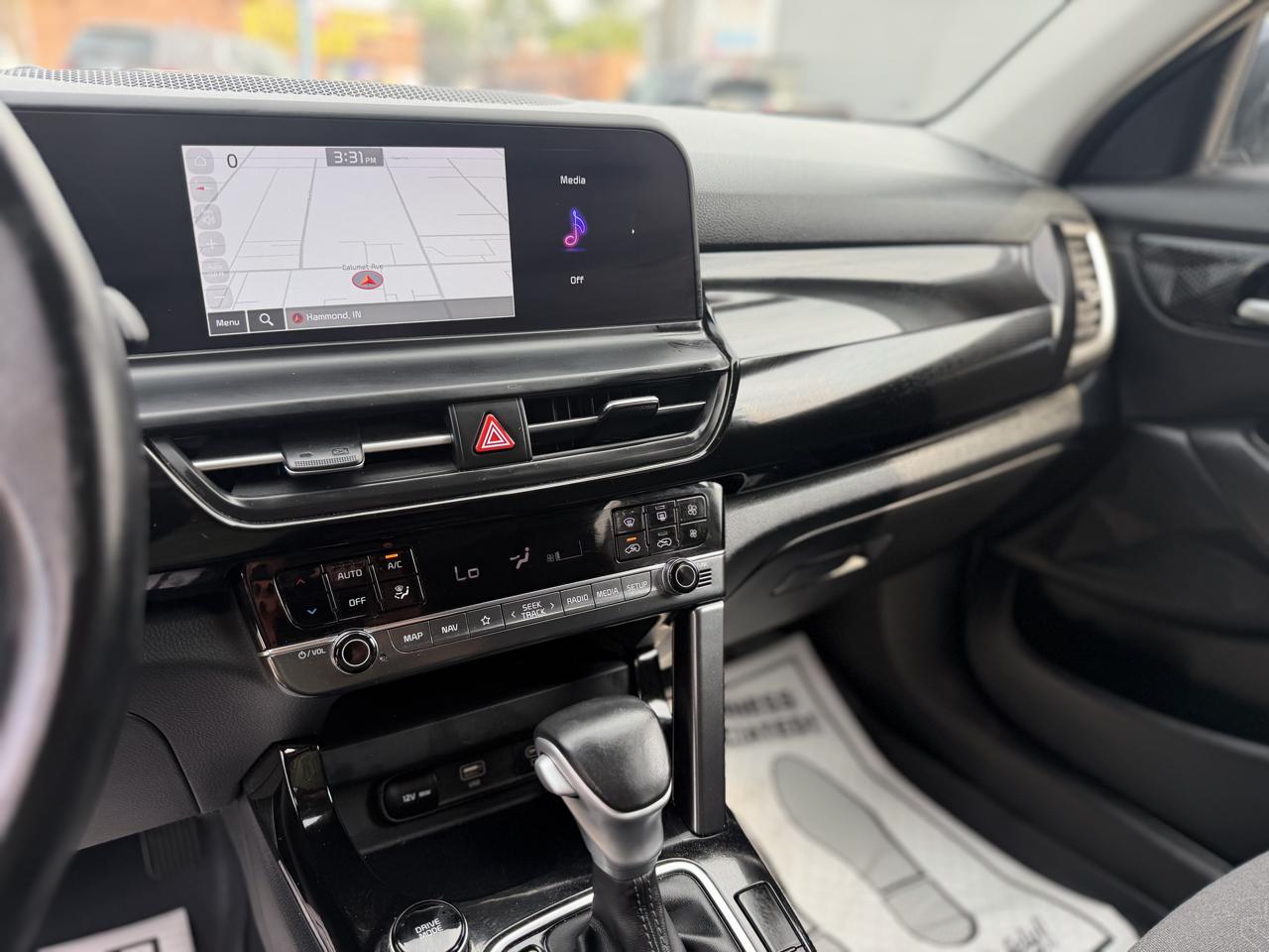 Kia Seltos S 2024