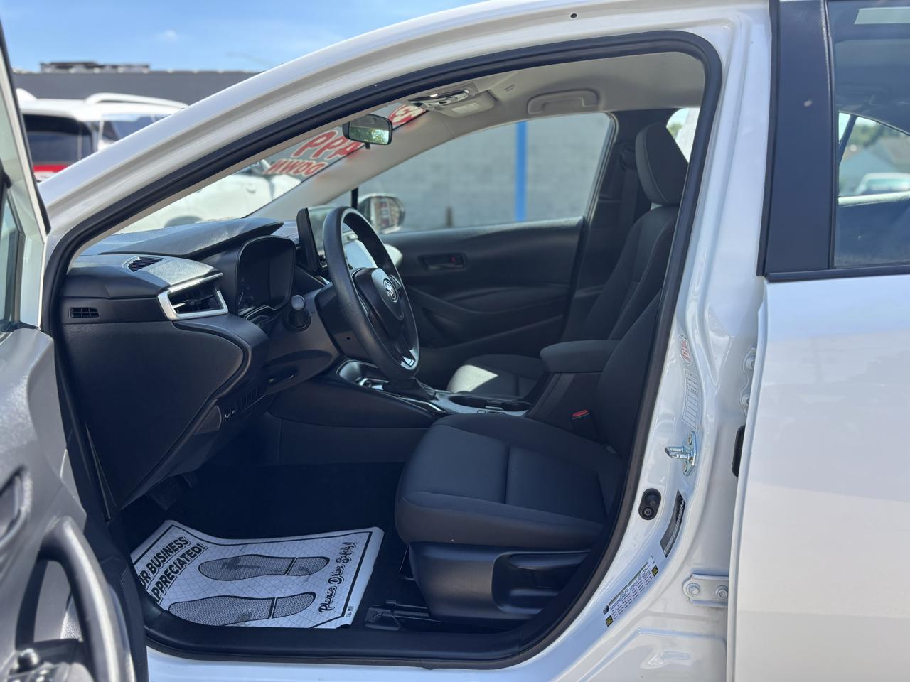 Toyota Corolla LE 2025