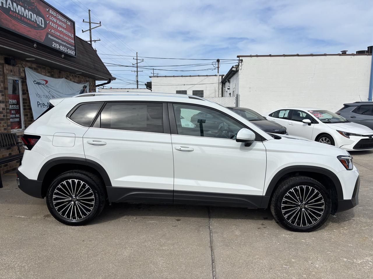 Volkswagen Taos SE 2025