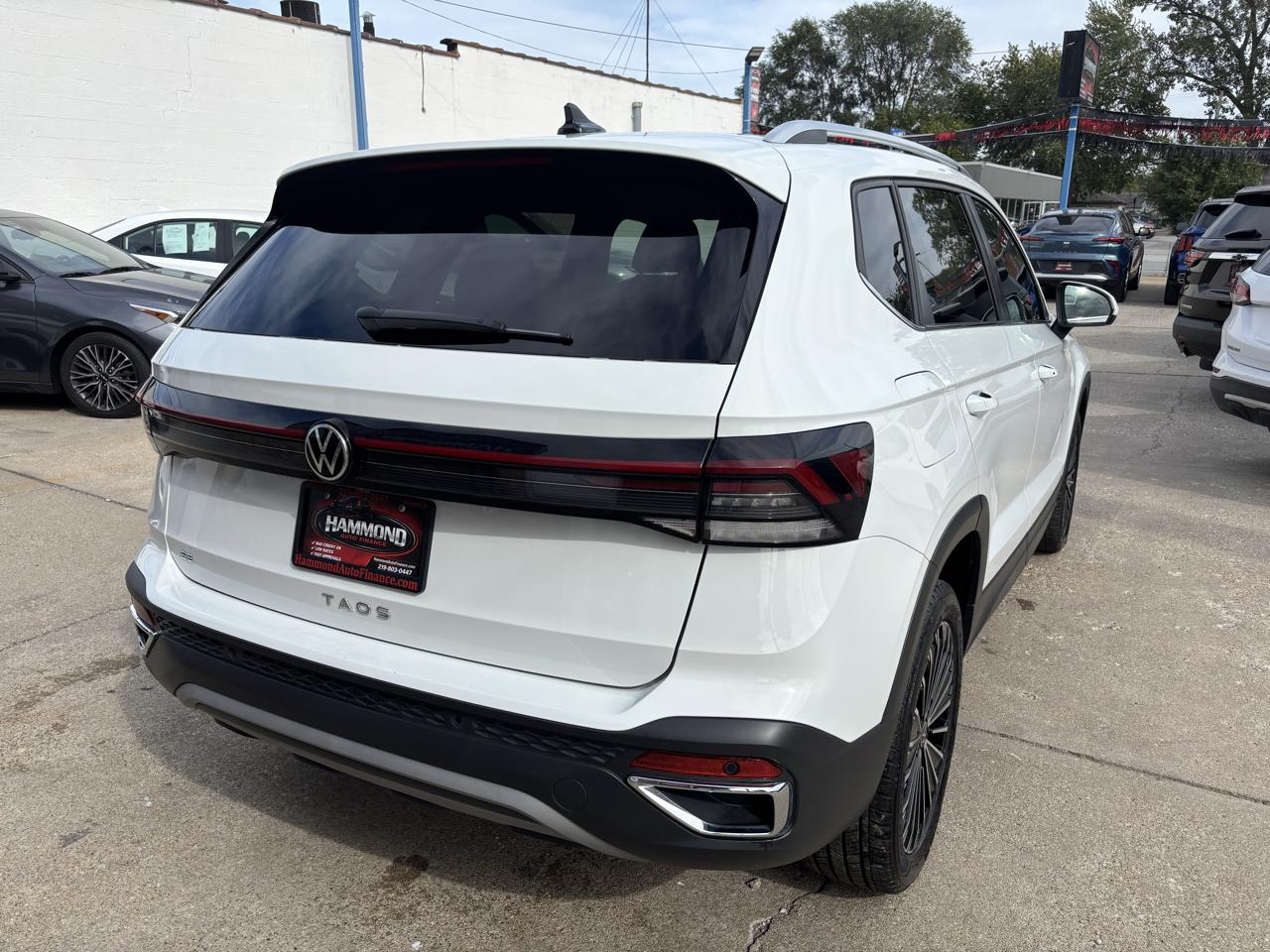 Volkswagen Taos SE 2025