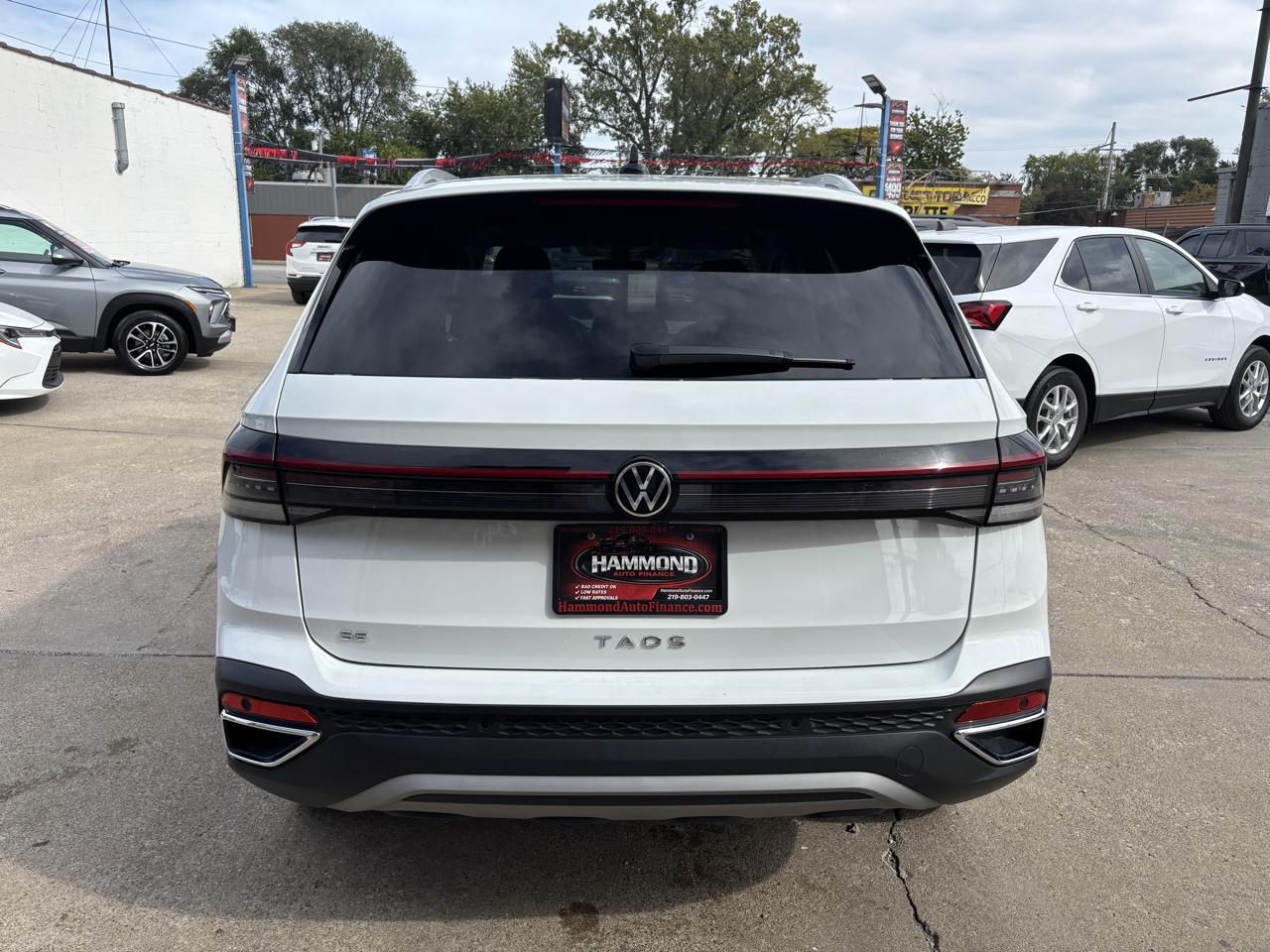 Volkswagen Taos SE 2025