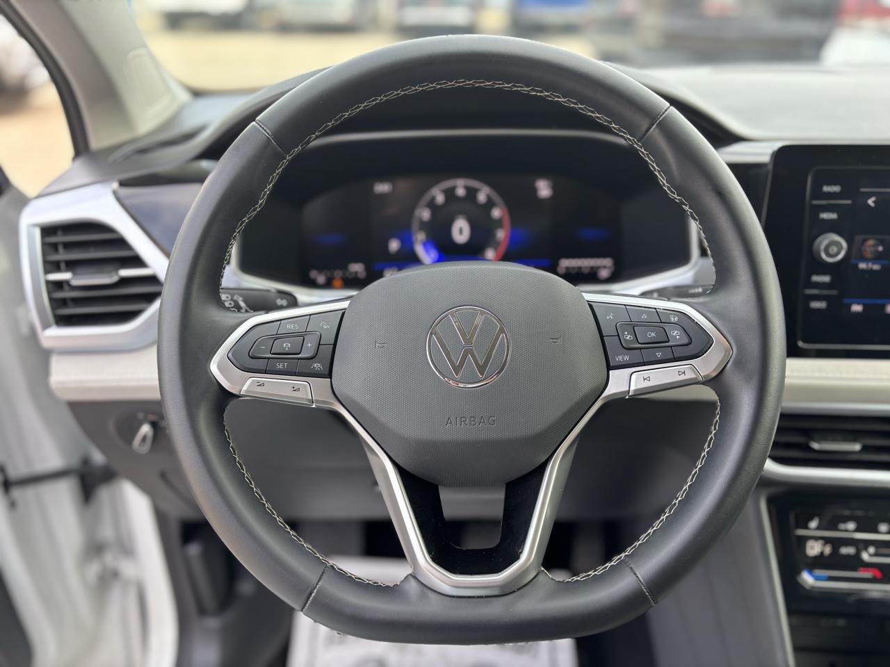 Volkswagen Taos SE 2025