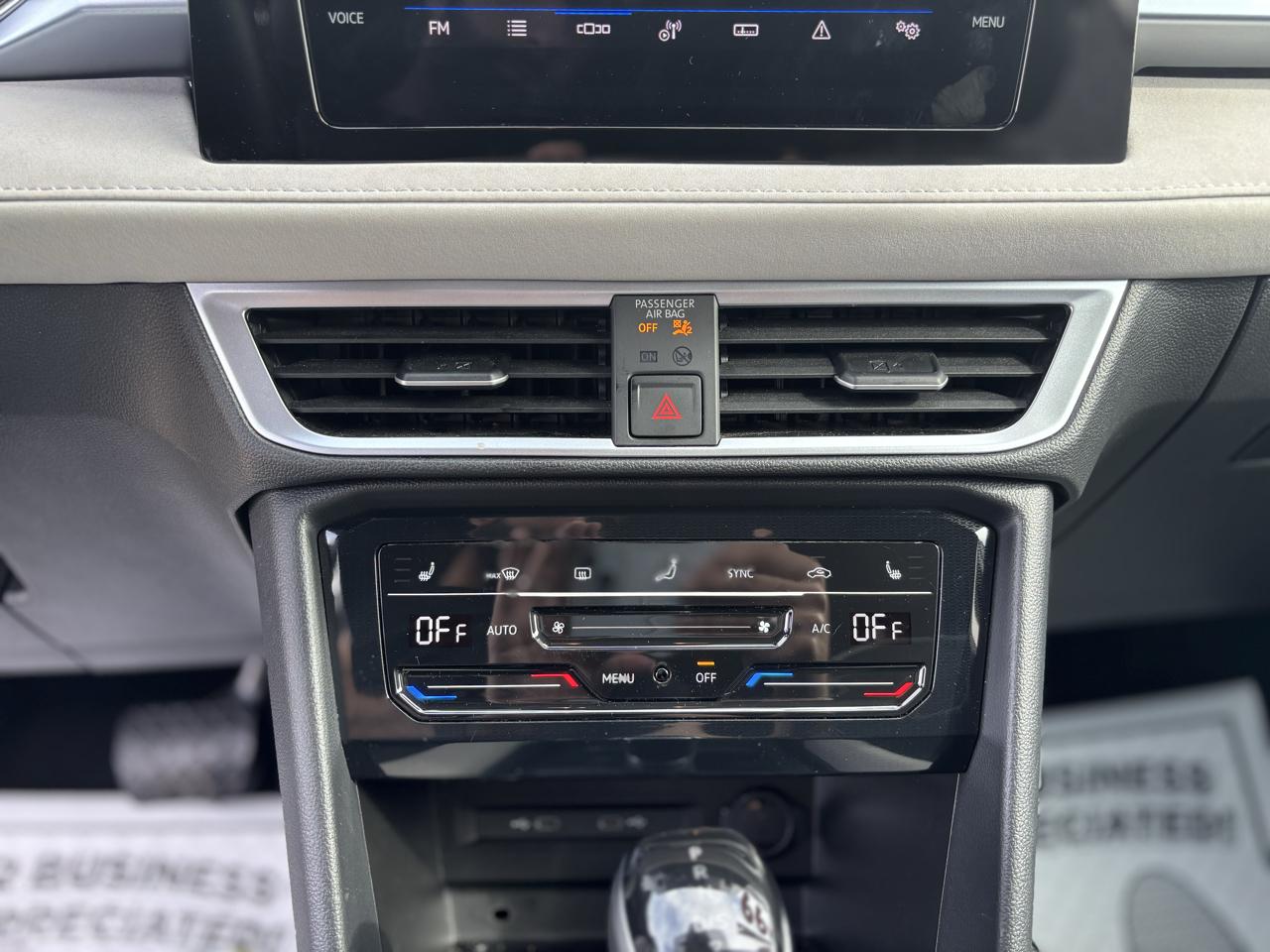 Volkswagen Taos SE 2025
