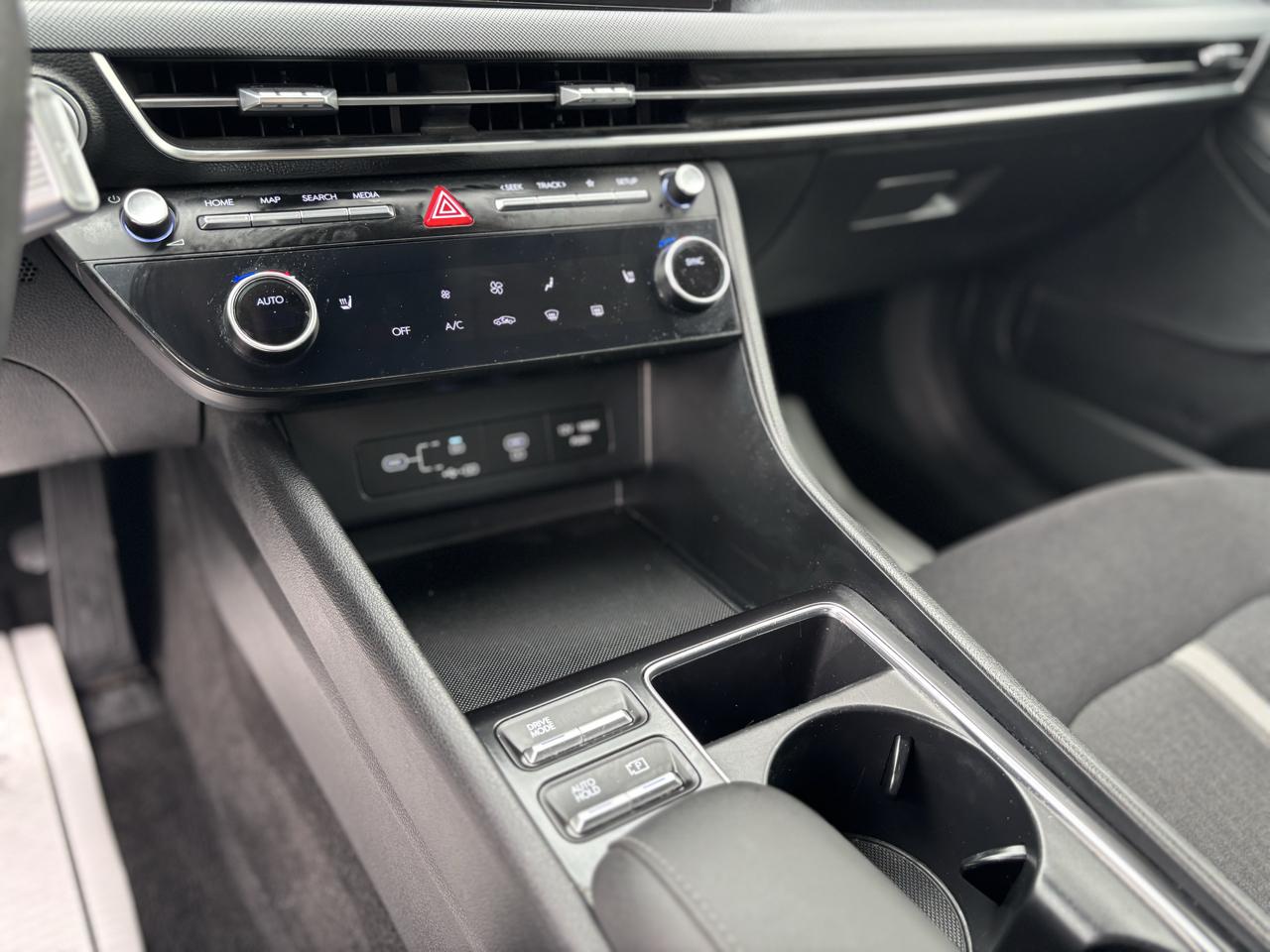 Hyundai Sonata SEL 2025