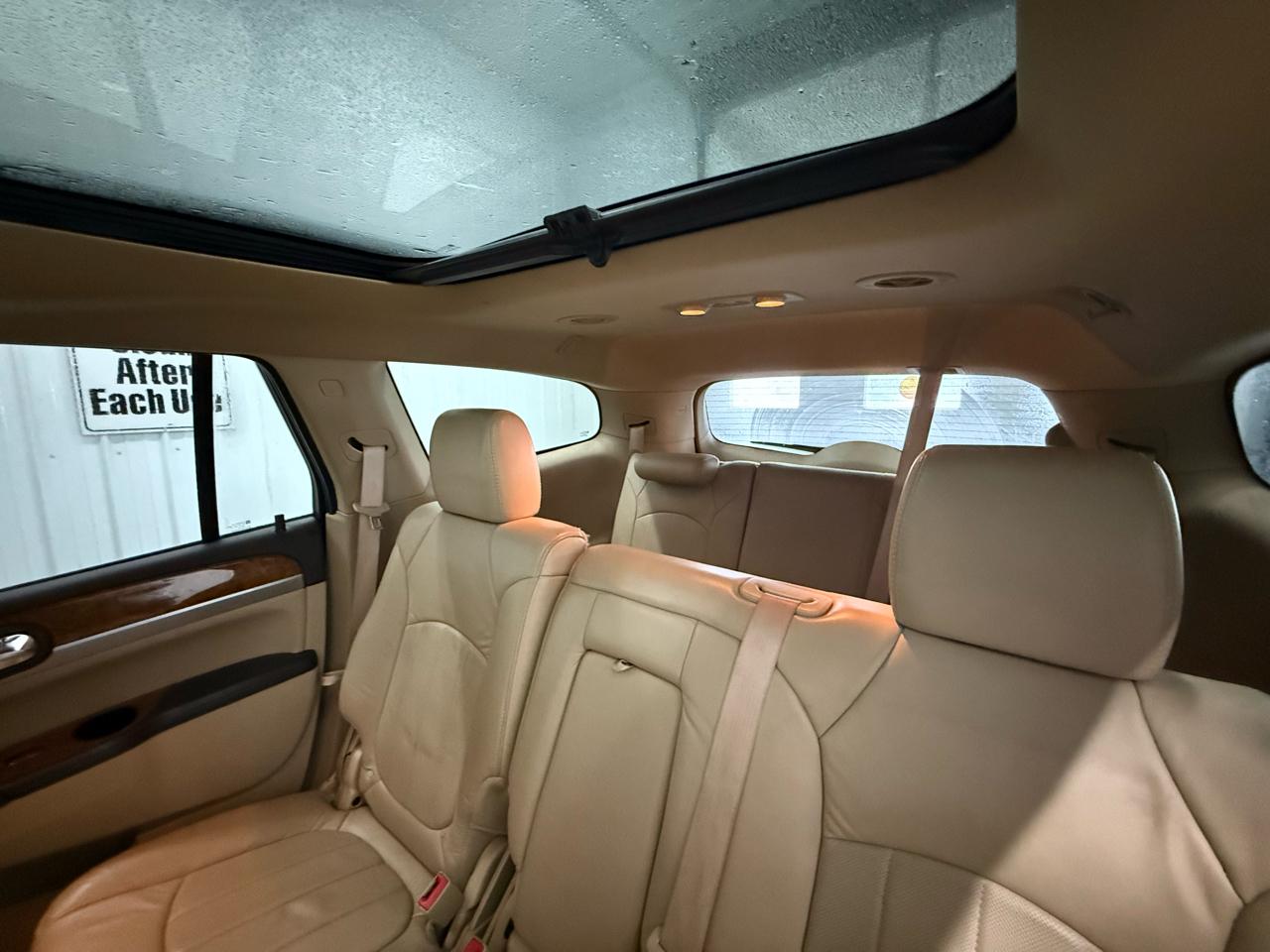 Buick Enclave Premium AWD 2012