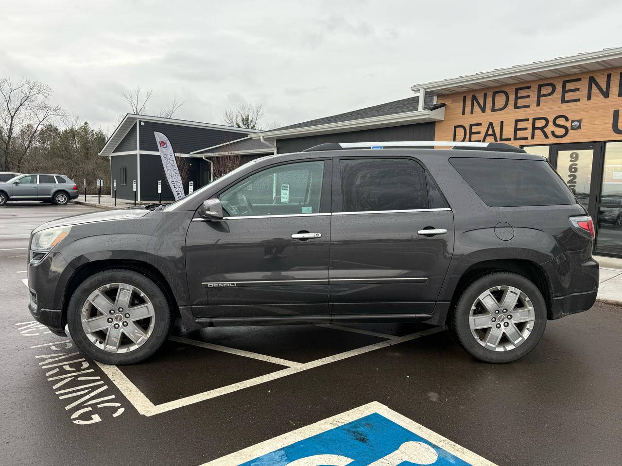 GMC Acadia Denali AWD 2013