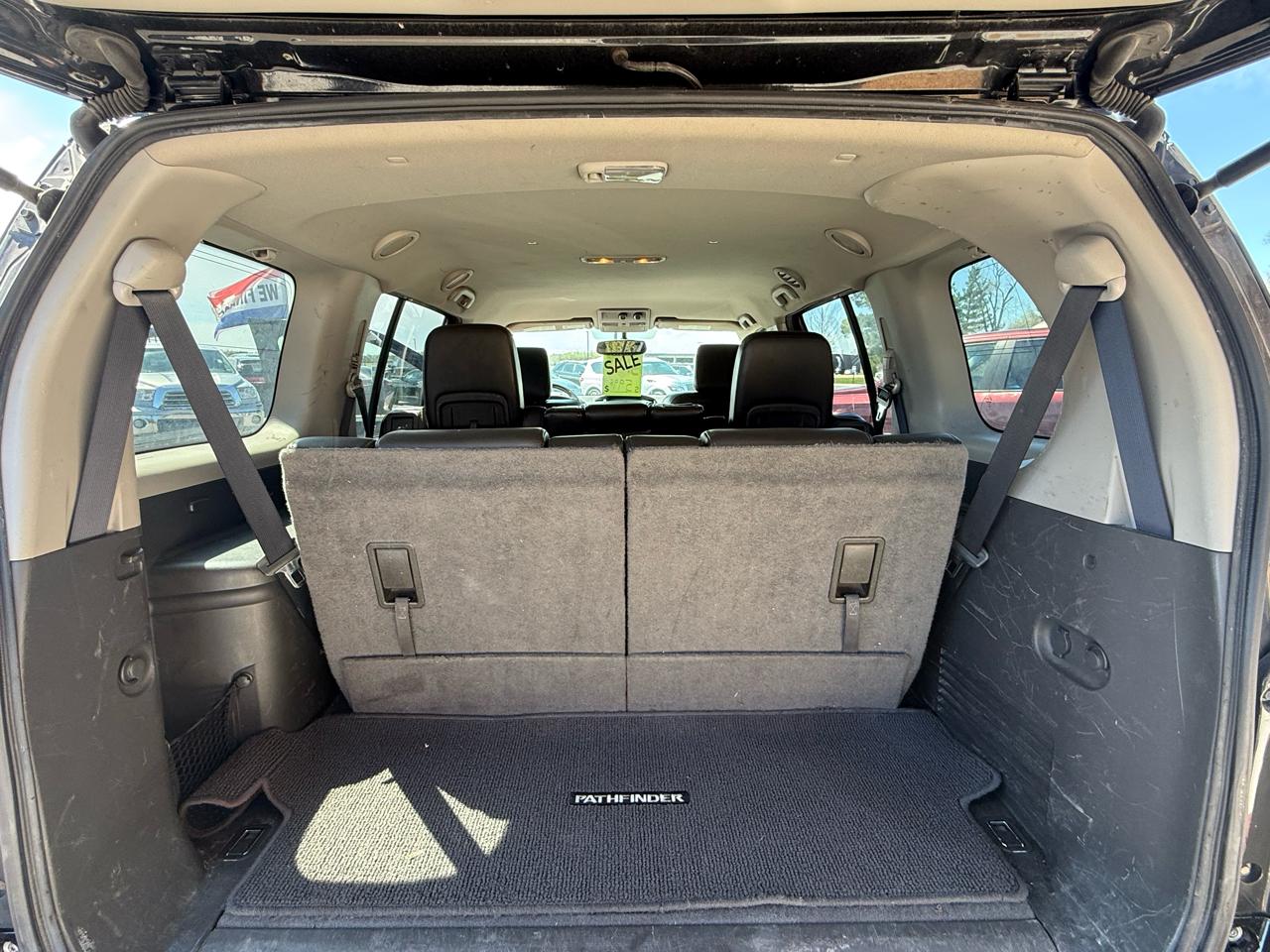Nissan Pathfinder LE 4WD 2012