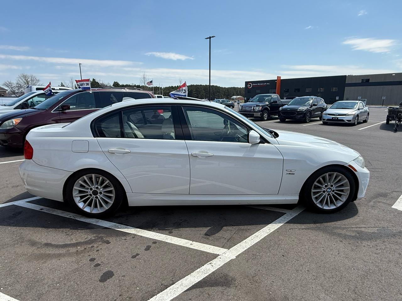 BMW 3-Series 328i xDrive 2011