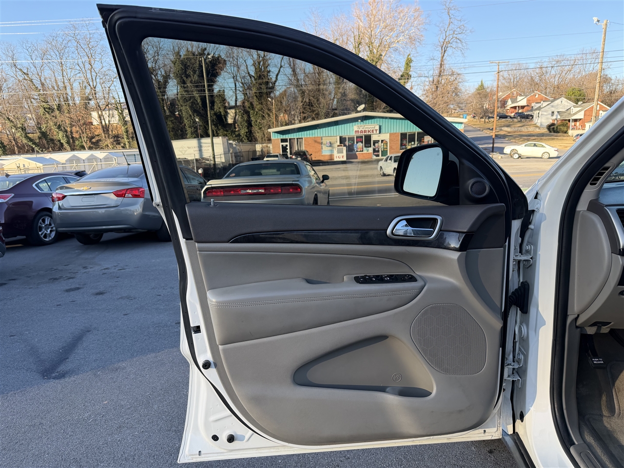 Jeep Grand Cherokee Laredo 4WD 2012