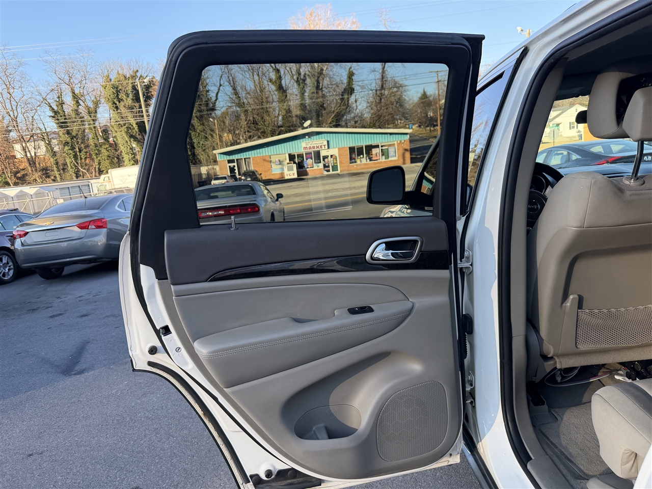 Jeep Grand Cherokee Laredo 4WD 2012